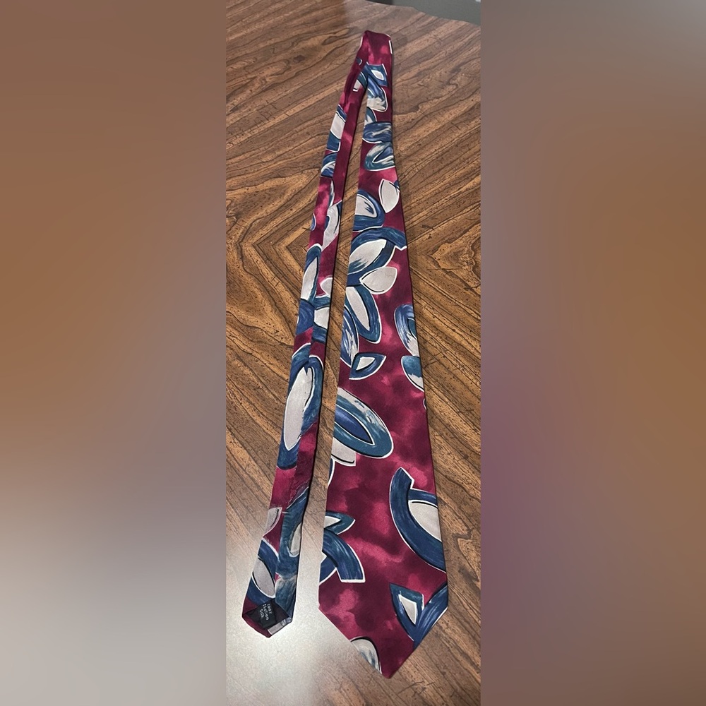 Cambridge Classics Blue And Maroon Print Silk Tie